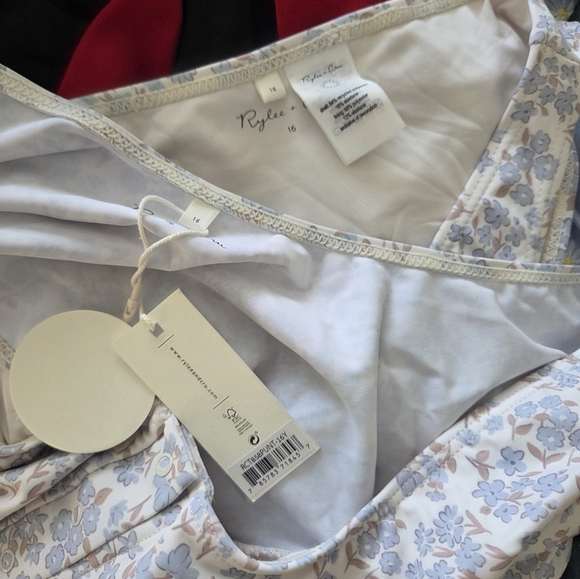 Rylee + Cru Blue and White Floral 2pc Bikini Girls Size 16 - Picture 4 of 5